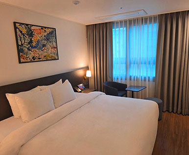 슬라이드 이미지 3